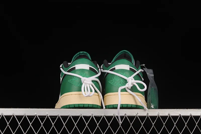 All categories Air Jordan Jordan series basketball shoes Air Jordan 1 Low Z version Air Jordan 1 Low AJ1 Joe 1 customized version Vibe flavor deconstruction Sports culture basketball shoes 553558-129